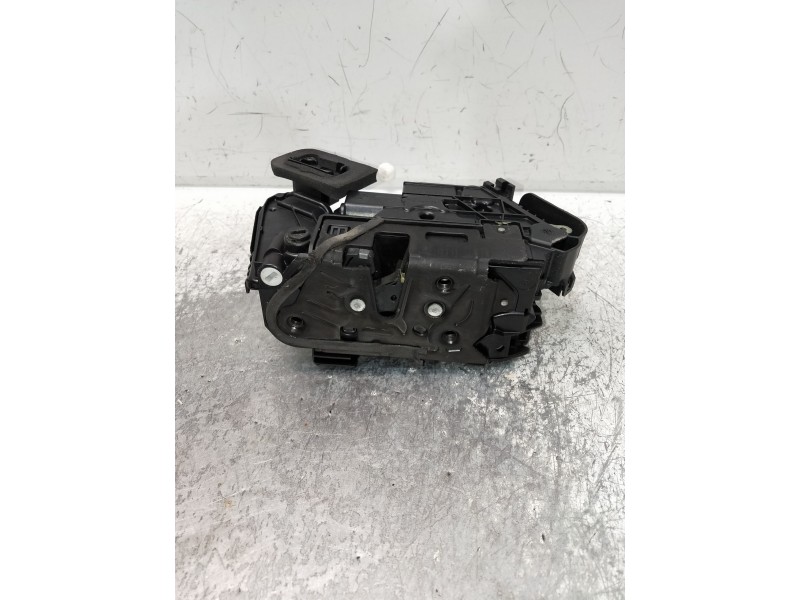 Recambio de motor cierre centralizado trasero izquierdo para seat arona xcellence referencia OEM IAM A5E5TA839015E  5P