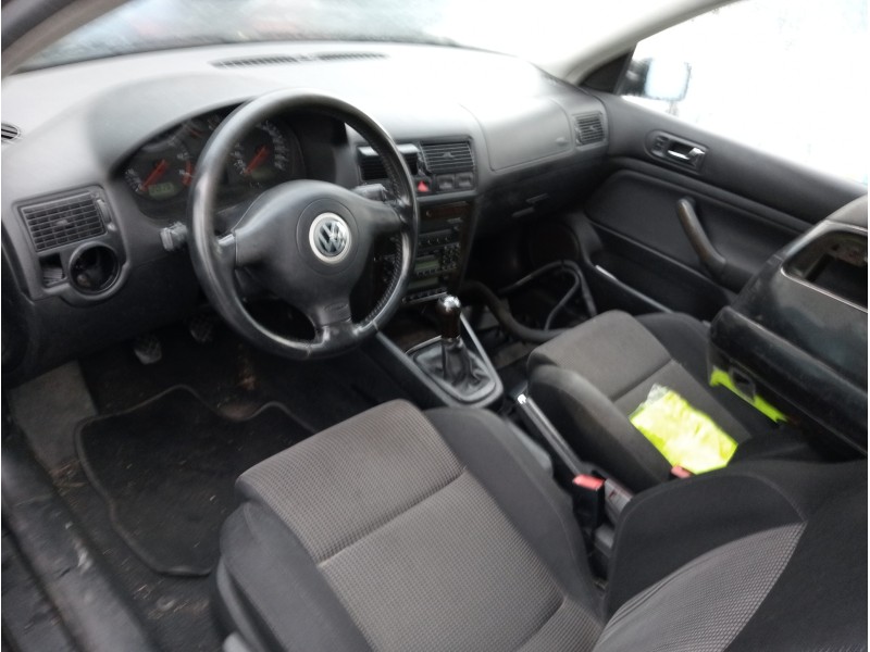 volkswagen golf iv berlina (1j1) del año 2001