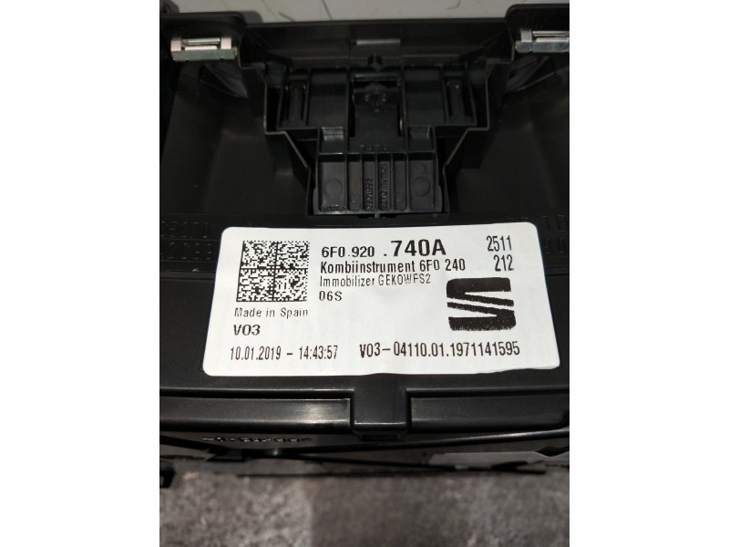 Recambio de cuadro instrumentos para seat arona xcellence referencia OEM IAM 6F0920740A  