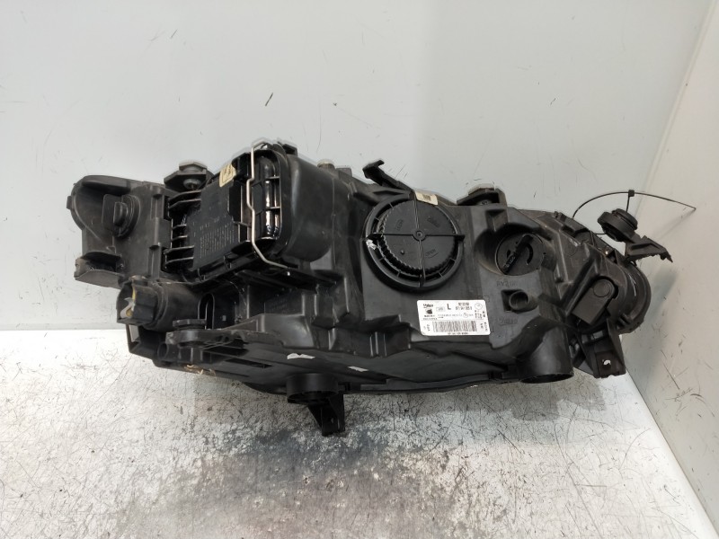 Recambio de faro izquierdo para seat arona xcellence referencia OEM IAM 90120768 6F1941005B VER FOTOS