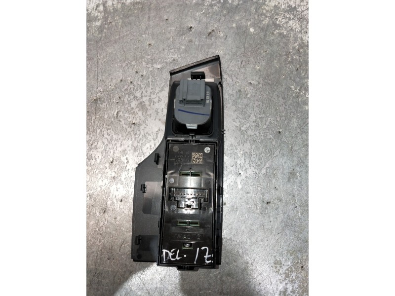 Recambio de mando elevalunas delantero izquierdo para seat arona xcellence referencia OEM IAM 5G0959857F  5P