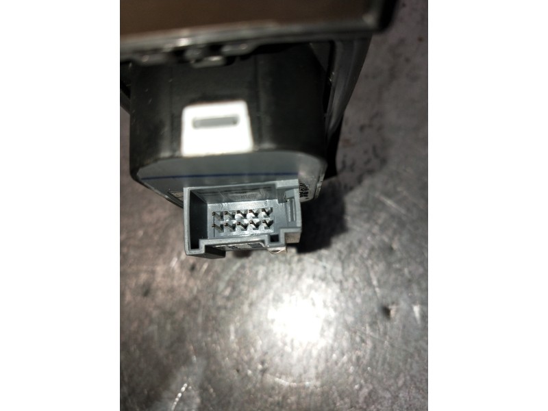 Recambio de mando elevalunas delantero izquierdo para seat arona xcellence referencia OEM IAM 5G0959857F  5P