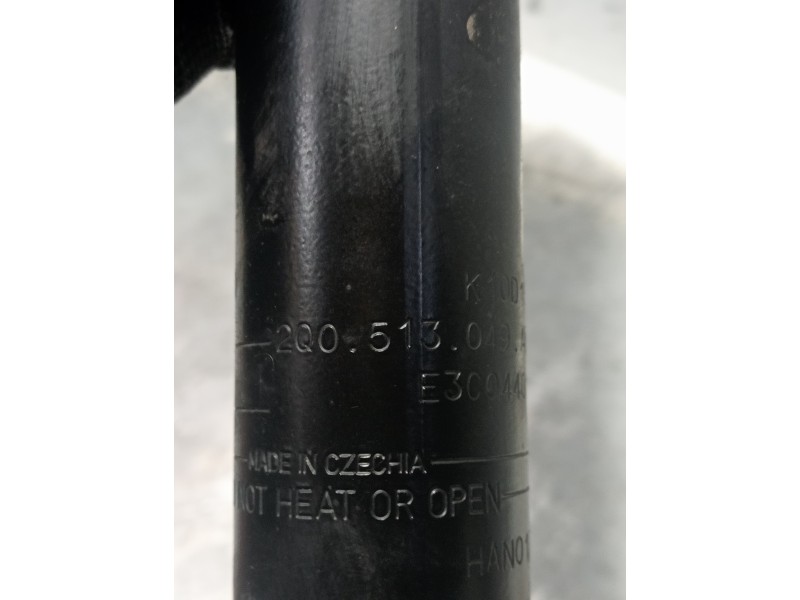 Recambio de amortiguador trasero izquierdo para seat arona xcellence referencia OEM IAM 2Q0513049AK 2Q0513425 E3C04401