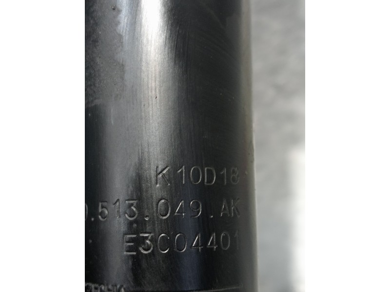 Recambio de amortiguador trasero derecho para seat arona xcellence referencia OEM IAM 2Q0513049AK 2Q0513425 E3C04401