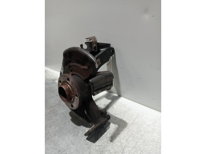 Recambio de mangueta delantera derecha para seat arona xcellence referencia OEM IAM 2Q0256K 2Q0615312 2Q0407256K