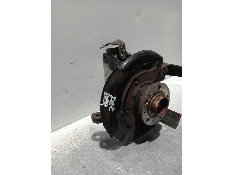 Recambio de mangueta delantera derecha para seat arona xcellence referencia OEM IAM 2Q0256K 2Q0615312 2Q0407256K