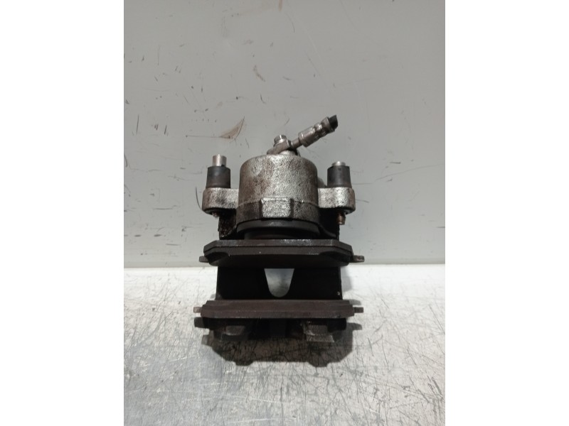 Recambio de pinza freno delantera derecha para seat arona xcellence referencia OEM IAM VCF117  