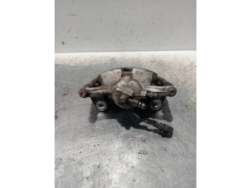 Recambio de pinza freno delantera derecha para seat ateca (kh7) style go referencia OEM IAM 5Q6FTVCF337  