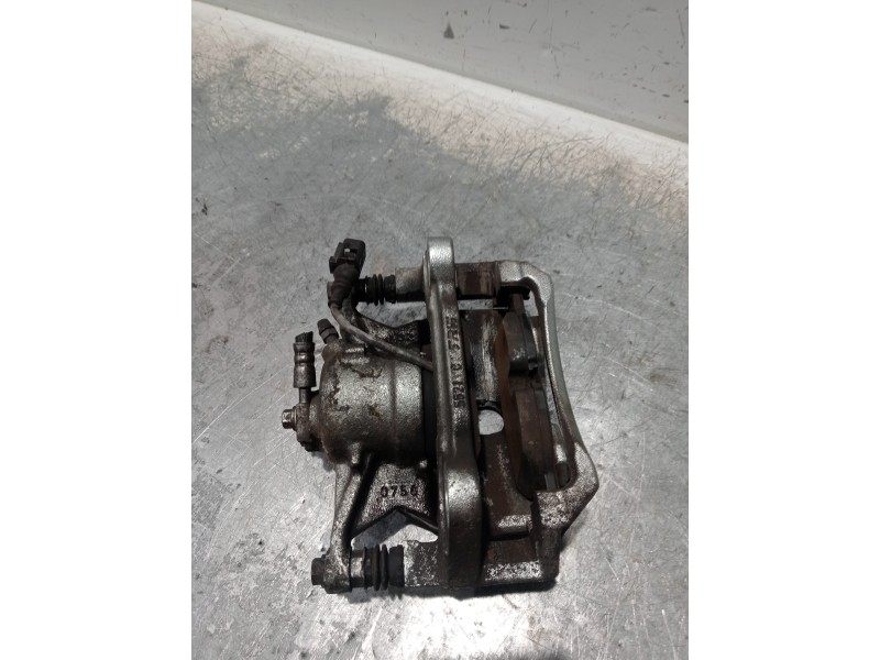 Recambio de pinza freno delantera derecha para seat ateca (kh7) style go referencia OEM IAM 5Q6FTVCF337  