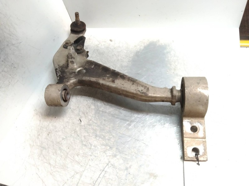 Recambio de brazo suspension inferior delantero derecho para nissan x-trail (t30) comfort referencia OEM IAM   