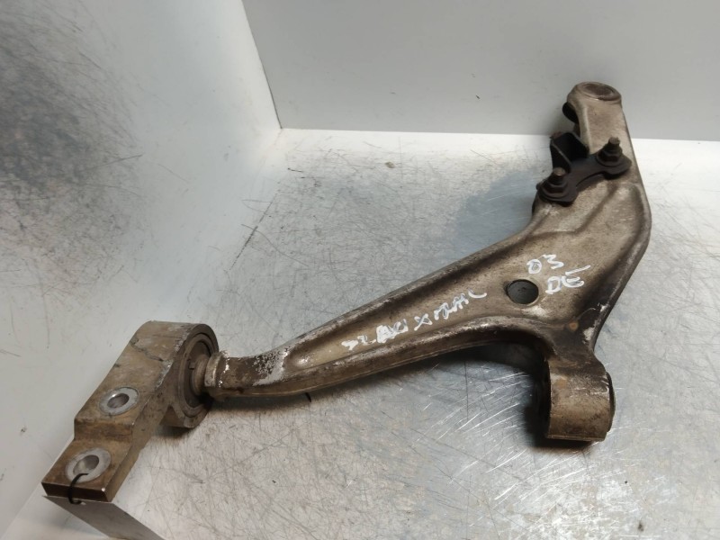 Recambio de brazo suspension inferior delantero derecho para nissan x-trail (t30) comfort referencia OEM IAM   