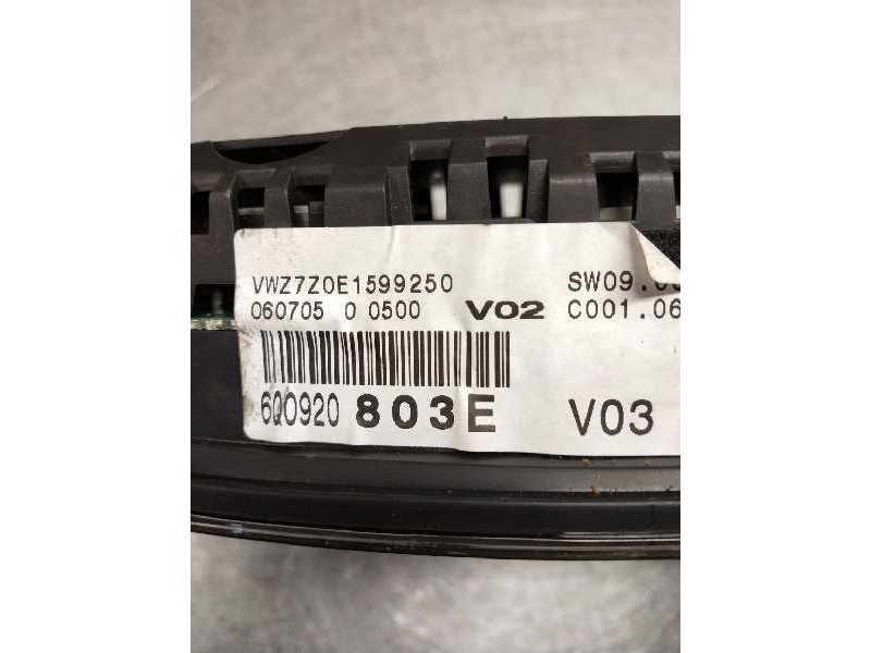 Recambio de cuadro instrumentos para volkswagen polo (9n3) 1.2 referencia OEM IAM 6Q0920803E 110080320003A 