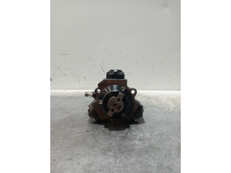 Recambio de bomba inyeccion para opel corsa d essentia referencia OEM IAM 55198933 0445010138 