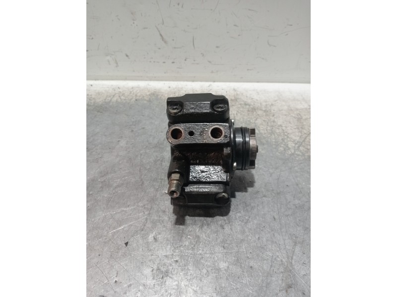 Recambio de bomba inyeccion para opel corsa d essentia referencia OEM IAM 55198933 0445010138 