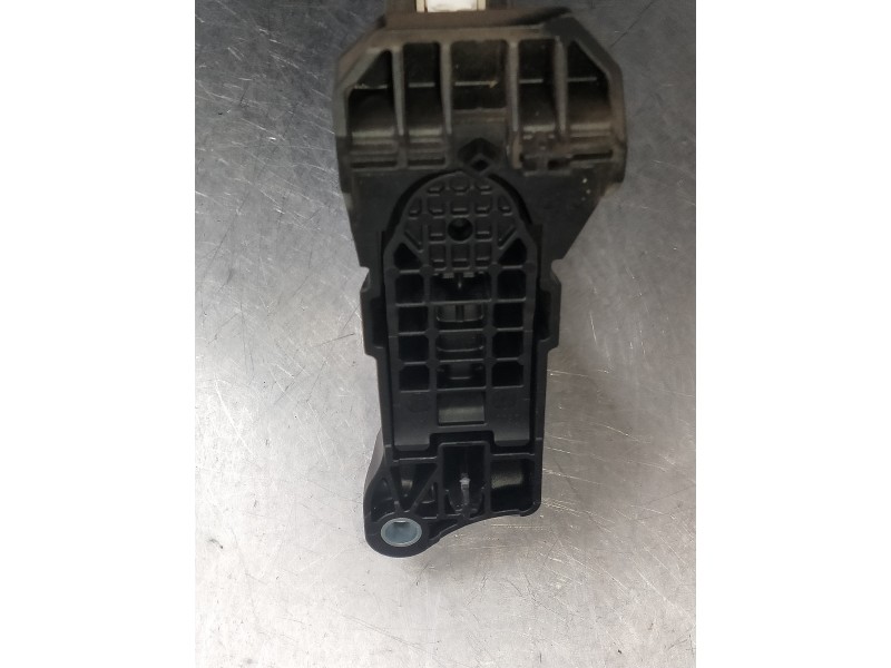 Recambio de potenciometro pedal para audi a4 avant (8w5) advanced edition referencia OEM IAM 8W1723523  
