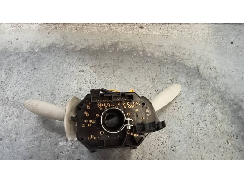 Recambio de mando luces para fiat nuova 500 (150) lounge referencia OEM IAM 07354724640  