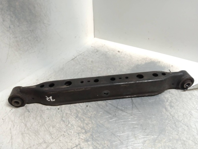 Recambio de brazo suspension superior trasero izquierdo para nissan qashqai (j10) acenta referencia OEM IAM   
