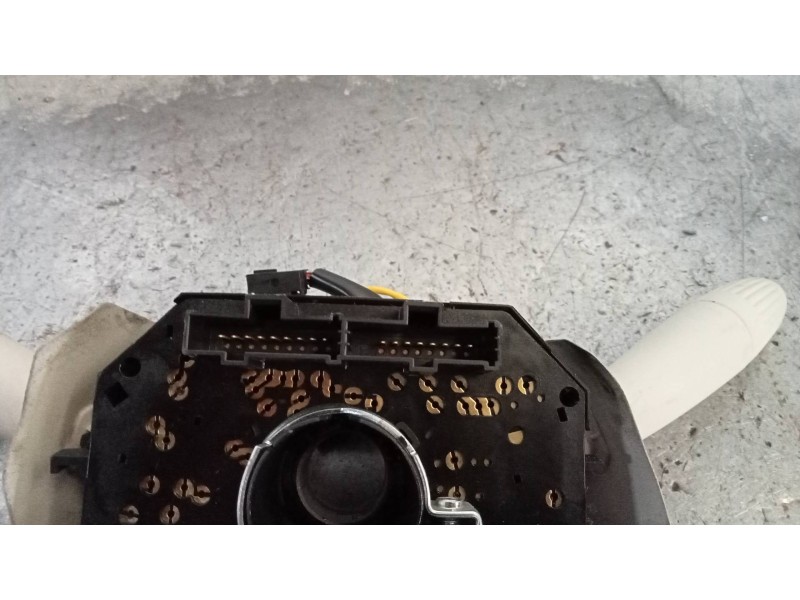 Recambio de mando luces para fiat nuova 500 (150) lounge referencia OEM IAM 07354724640  