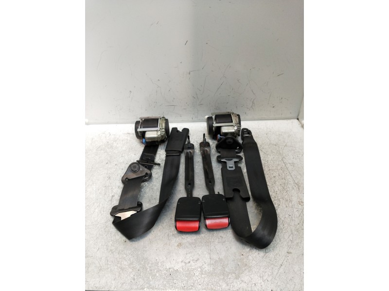 Recambio de juego cinturones delantero para renault fluence expression referencia OEM IAM   4P