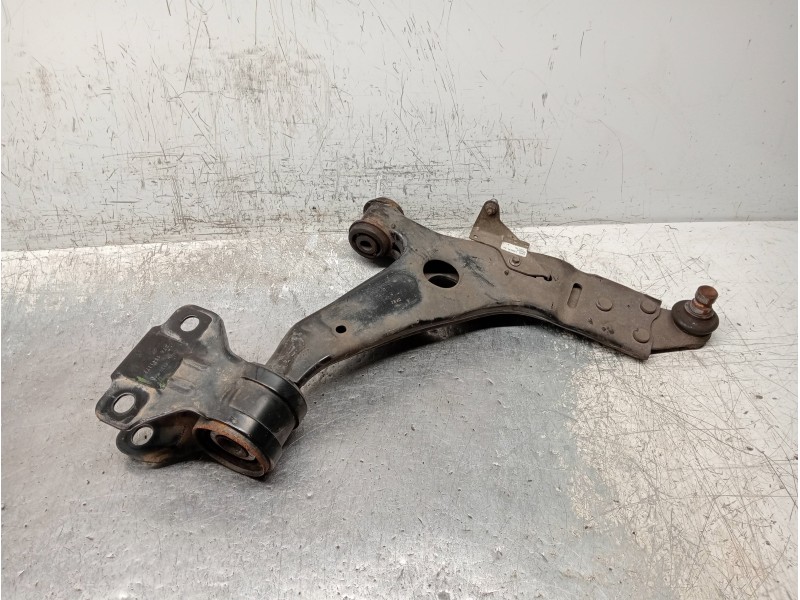 Recambio de brazo suspension inferior delantero derecho para ford kuga (cbs) titanium referencia OEM IAM   