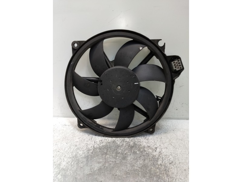 Recambio de electroventilador para renault fluence expression referencia OEM IAM   