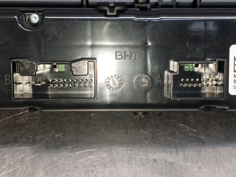 Recambio de mando calefaccion / aire acondicionado para audi a4 avant (8w5) advanced edition referencia OEM IAM 8W0820043Q  