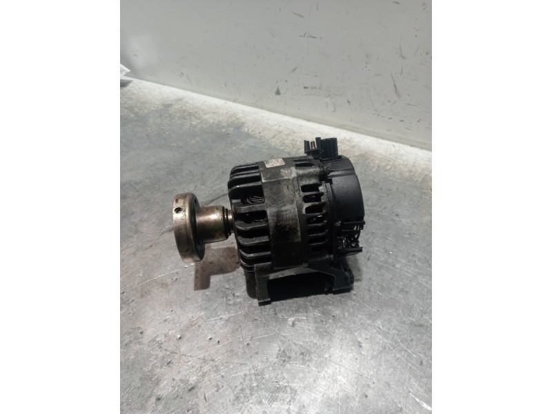 Recambio de alternador para ford focus berlina (cak) ambiente referencia OEM IAM 63321823 1M5T10300BB 