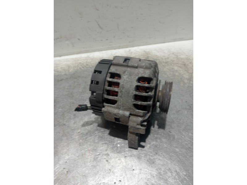 Recambio de alternador para renault clio ii fase ii (b/cb0) authentique referencia OEM IAM 7700437090 SG9B035 2542422C