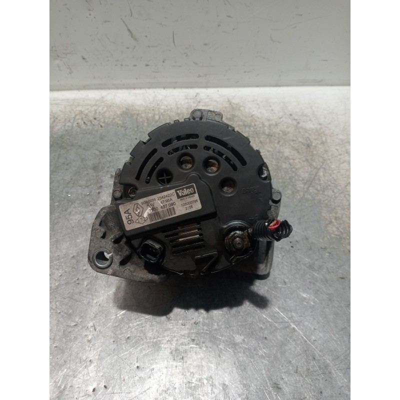 Recambio de alternador para renault clio ii fase ii (b/cb0) authentique referencia OEM IAM 7700437090 SG9B035 2542422C