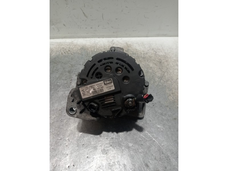 Recambio de alternador para renault clio ii fase ii (b/cb0) authentique referencia OEM IAM 7700437090 SG9B035 2542422C