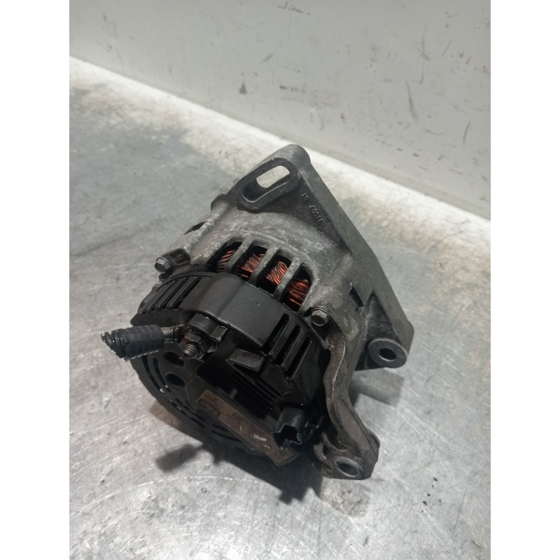 Recambio de alternador para renault clio ii fase ii (b/cb0) authentique referencia OEM IAM 7700437090 SG9B035 2542422C