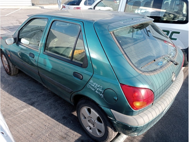 ford fiesta berlina (dx) del año 2007