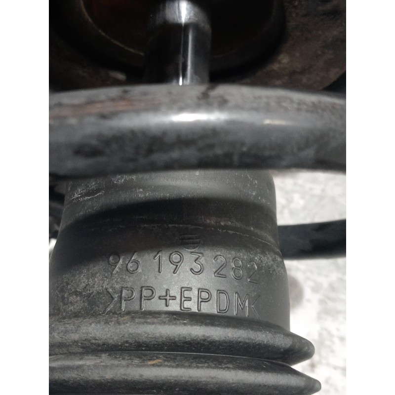 Recambio de amortiguador delantero izquierdo para peugeot 406 berlina (s1/s2) stdt referencia OEM IAM   