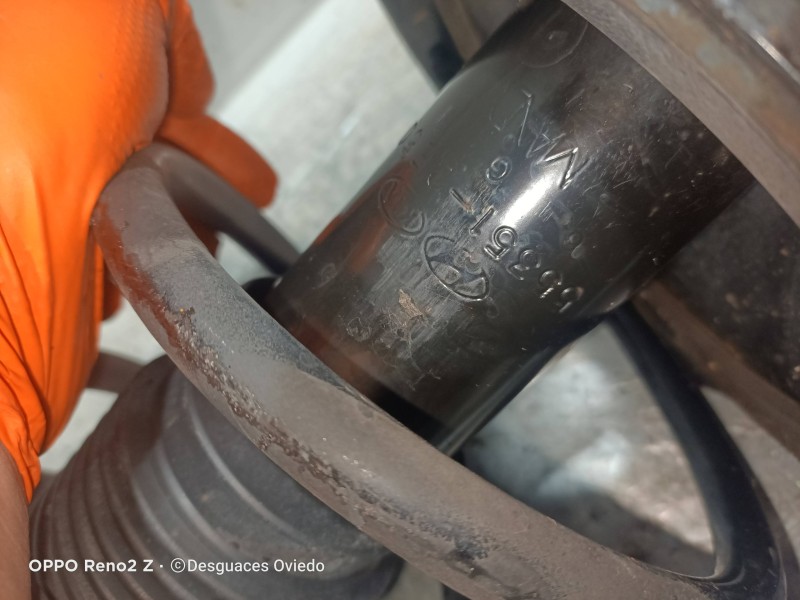 Recambio de amortiguador trasero izquierdo para kia sportage ex referencia OEM IAM 553512E501  