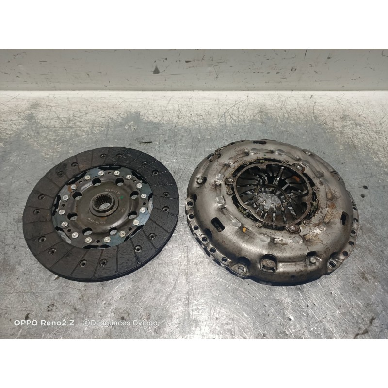Recambio de kit embrague para kia sportage ex referencia OEM IAM 324048710  
