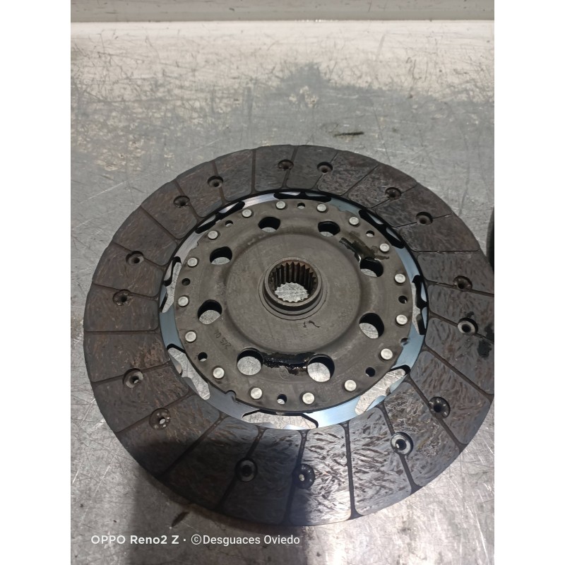 Recambio de kit embrague para kia sportage ex referencia OEM IAM 324048710  