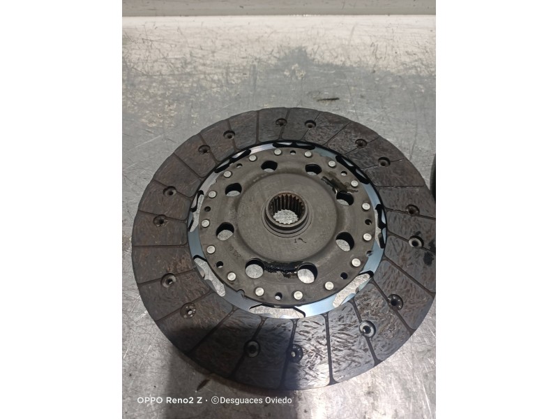 Recambio de kit embrague para kia sportage ex referencia OEM IAM 324048710  