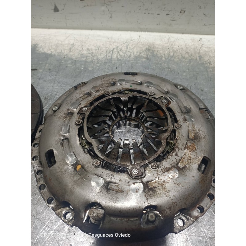 Recambio de kit embrague para kia sportage ex referencia OEM IAM 324048710  