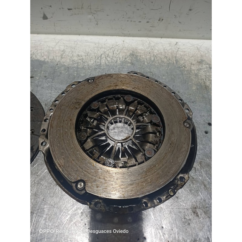 Recambio de kit embrague para kia sportage ex referencia OEM IAM 324048710  