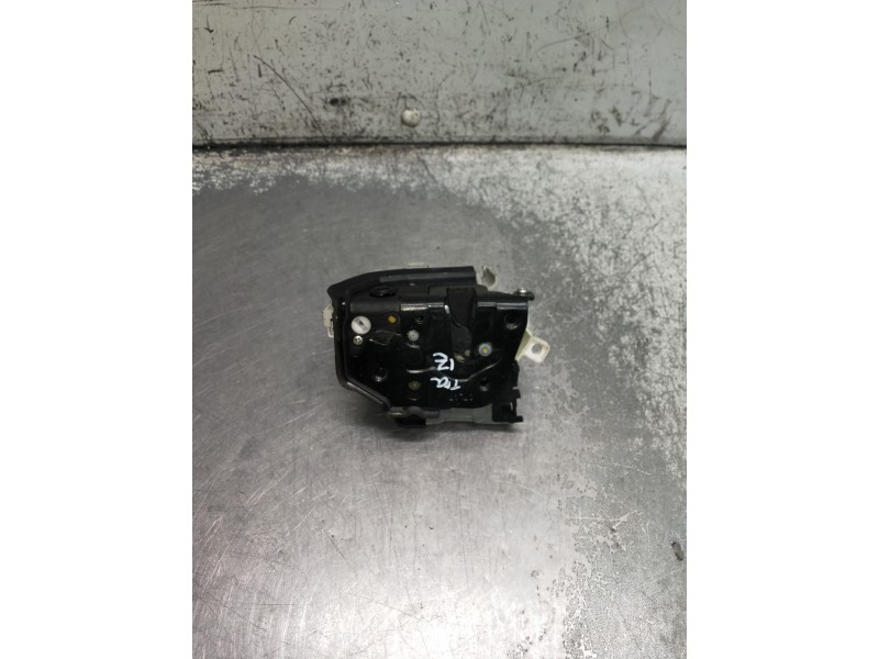 Recambio de motor cierre centralizado trasero izquierdo para audi a4 avant (8w5) advanced edition referencia OEM IAM   5P