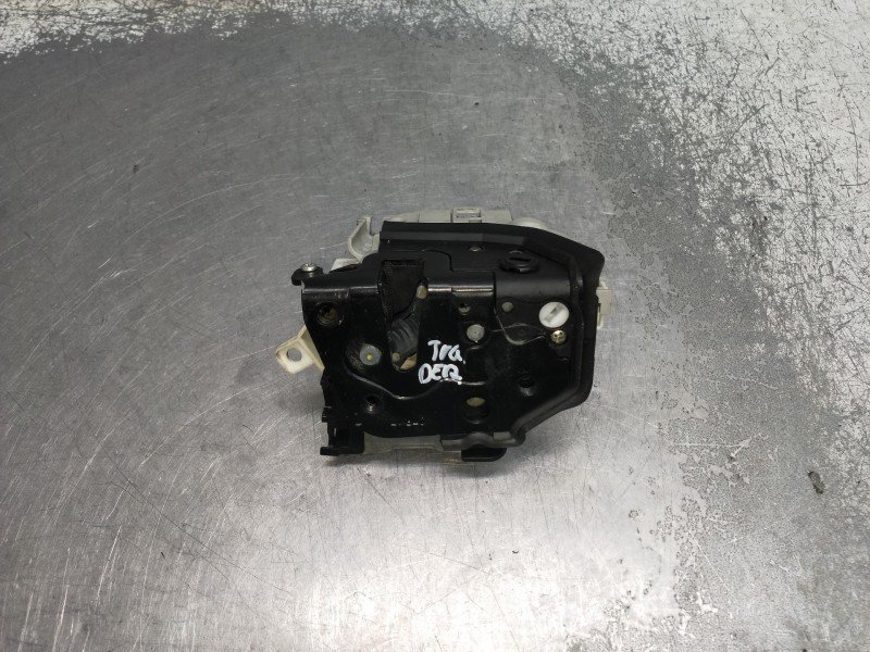Recambio de motor cierre centralizado trasero derecho para audi a4 avant (8w5) advanced edition referencia OEM IAM   5P