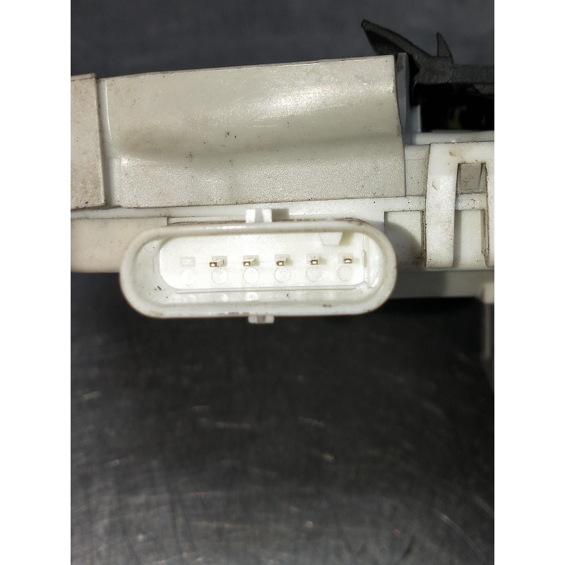 Recambio de motor cierre centralizado trasero derecho para audi a4 avant (8w5) advanced edition referencia OEM IAM   5P