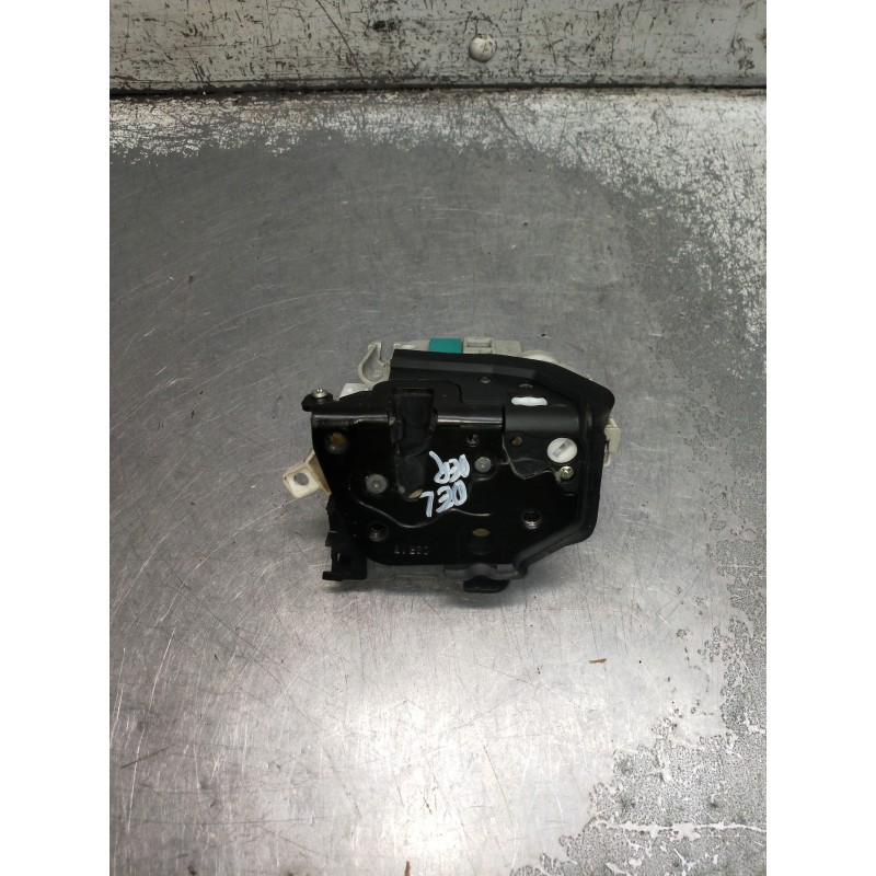 Recambio de motor cierre centralizado delantero derecho para audi a4 avant (8w5) advanced edition referencia OEM IAM   5P