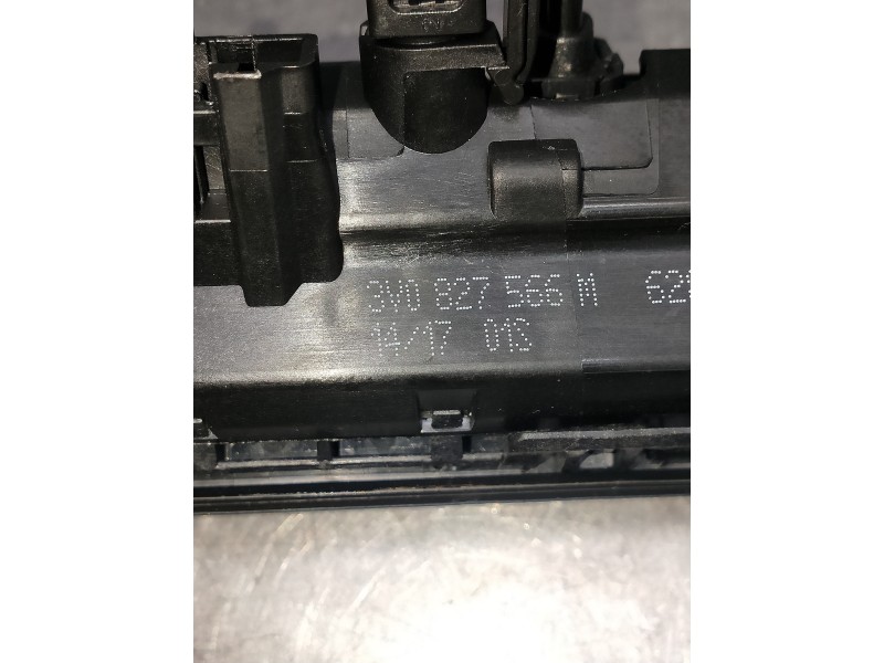 Recambio de modulo electronico para audi a4 avant (8w5) advanced edition referencia OEM IAM 3Y0827566M CAMARA TRASERA 