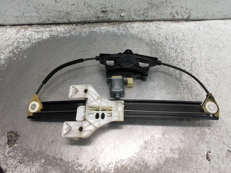 Recambio de elevalunas trasero derecho para audi a4 avant (8w5) advanced edition referencia OEM IAM 8W0839462  