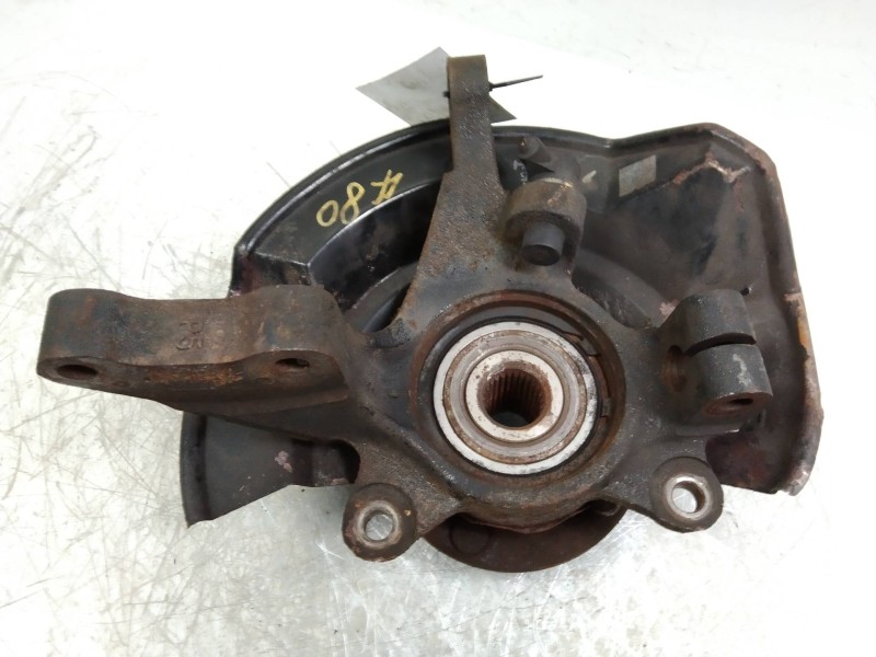 Recambio de mangueta delantera derecha para hyundai trajet (fo) 2.0 gls referencia OEM IAM   