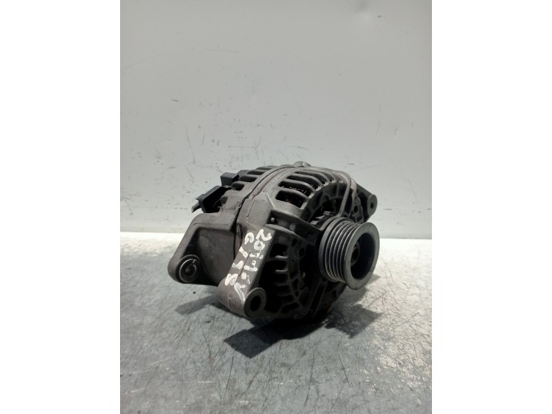 Recambio de alternador para opel astra g berlina club referencia OEM IAM 0124415002 93176485 0986042743
