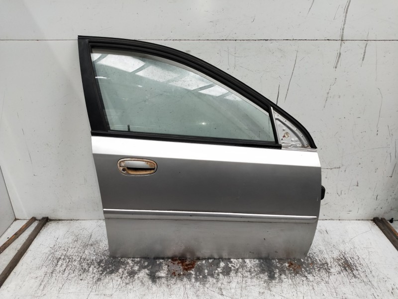 Recambio de puerta delantera derecha para daewoo nubira berlina referencia OEM IAM   4P