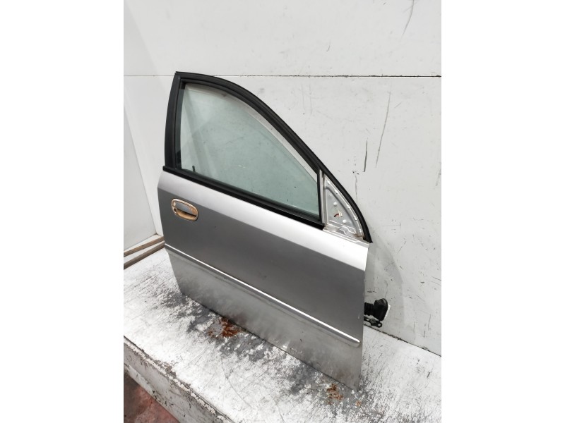 Recambio de puerta delantera derecha para daewoo nubira berlina referencia OEM IAM   4P