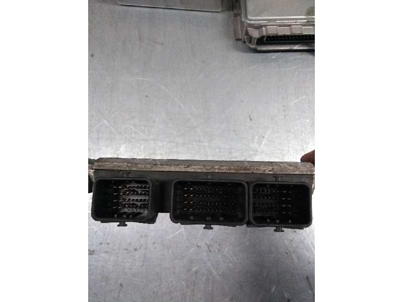 Recambio de centralita motor uce para peugeot expert kombi confort acristaldo (5 asientos) referencia OEM IAM 0281010816 9644853